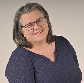 Author photo of Nadine Travers